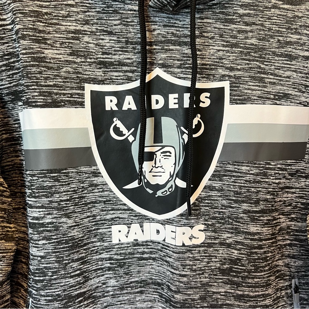 Las Vegas Raiders Hoodie - Gray Heathered Pullover (Size M) - Picture 5 of 7